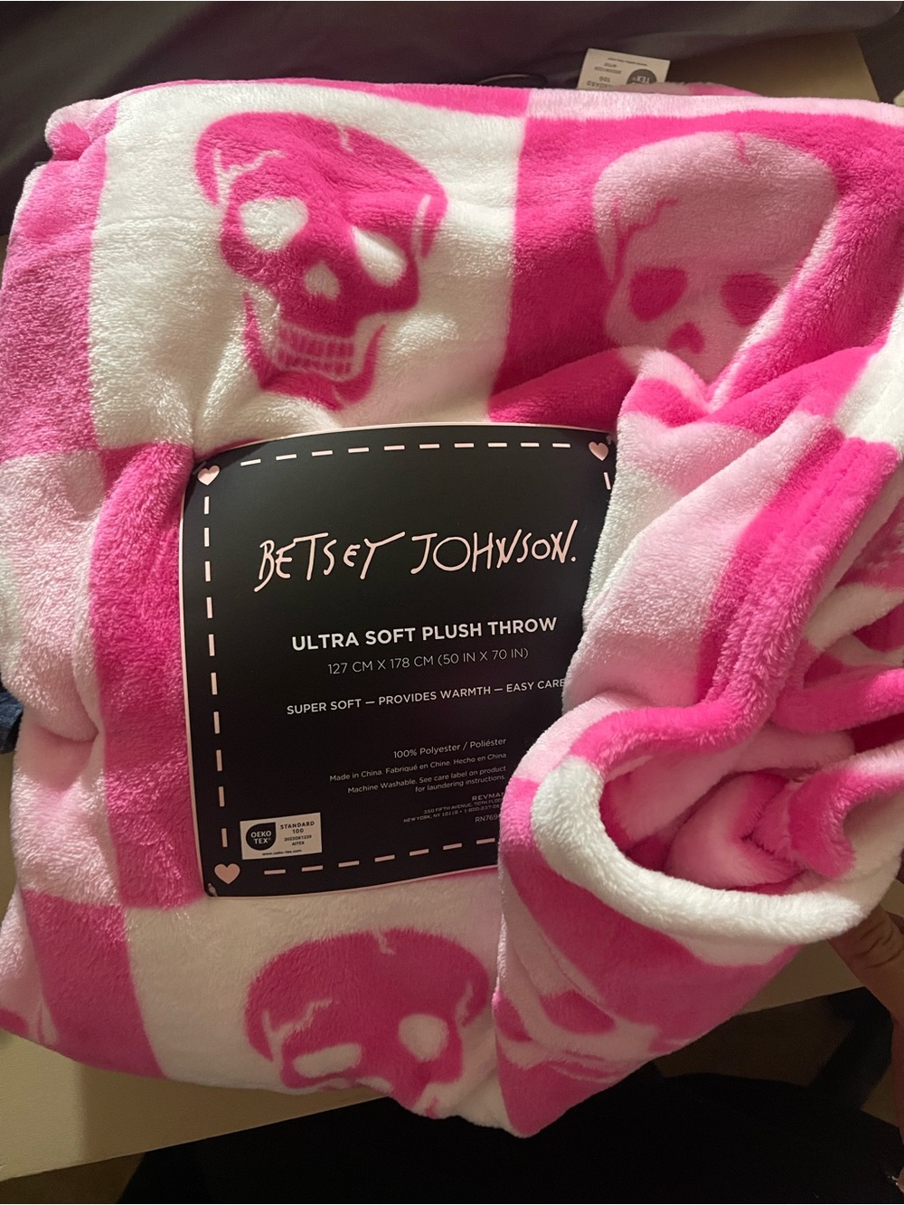 Betsey Johnson' Pink Skull Plush Throw Blanket - Ultra Soft